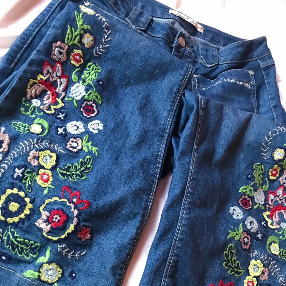 flower embroided bell bottom low-waist jeans